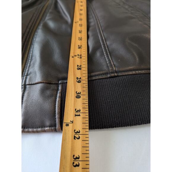 Levi's Black Leather Jacket - Picture 10 of 11